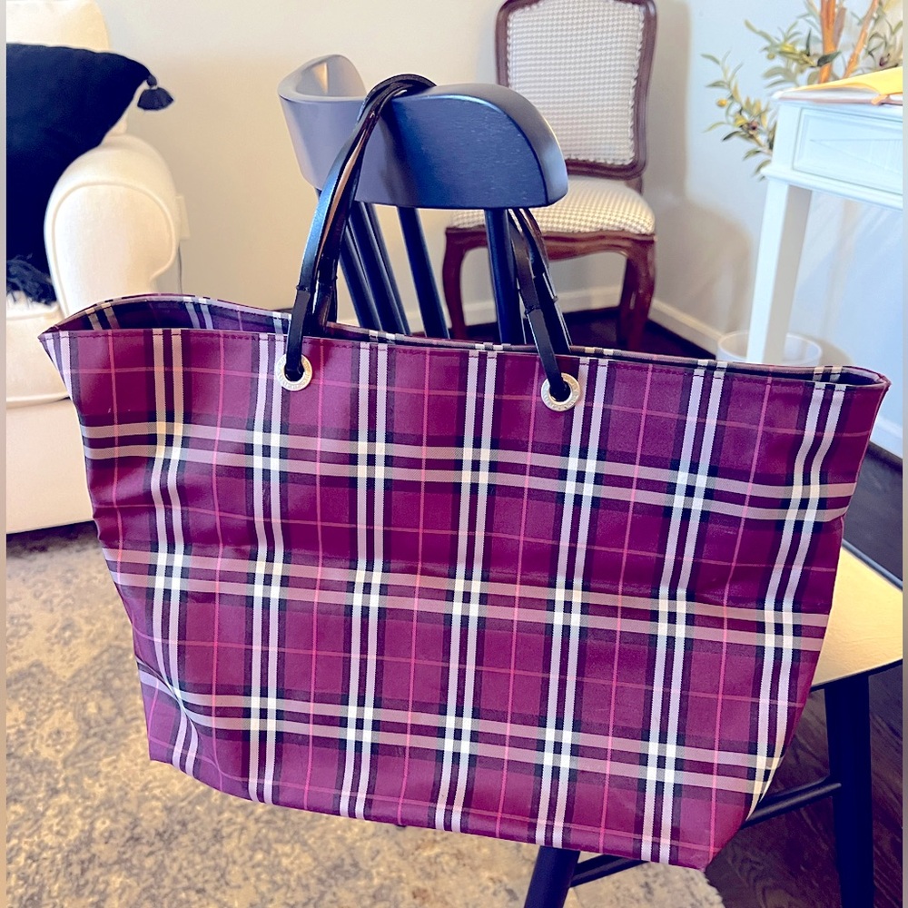 Burberry tote bag in purple